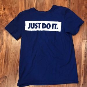 Nike T-shirt